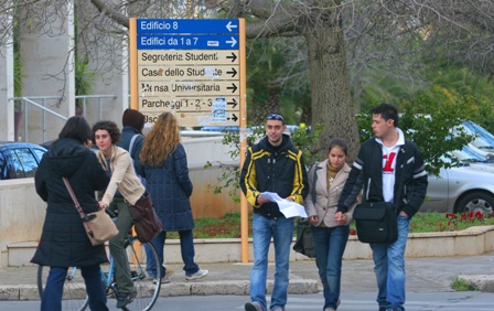 Studenti viale Scienze 1