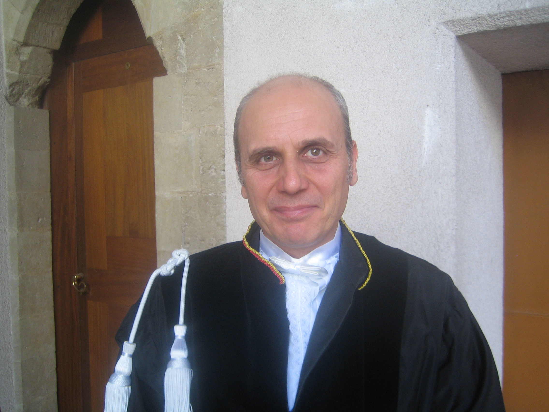 Ferro Vito toga