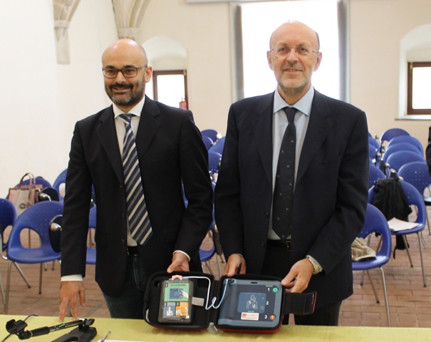 SERVIZI/“Ti abbiamo a cuore”, la Seus consegna tre defibrillatori all’Università