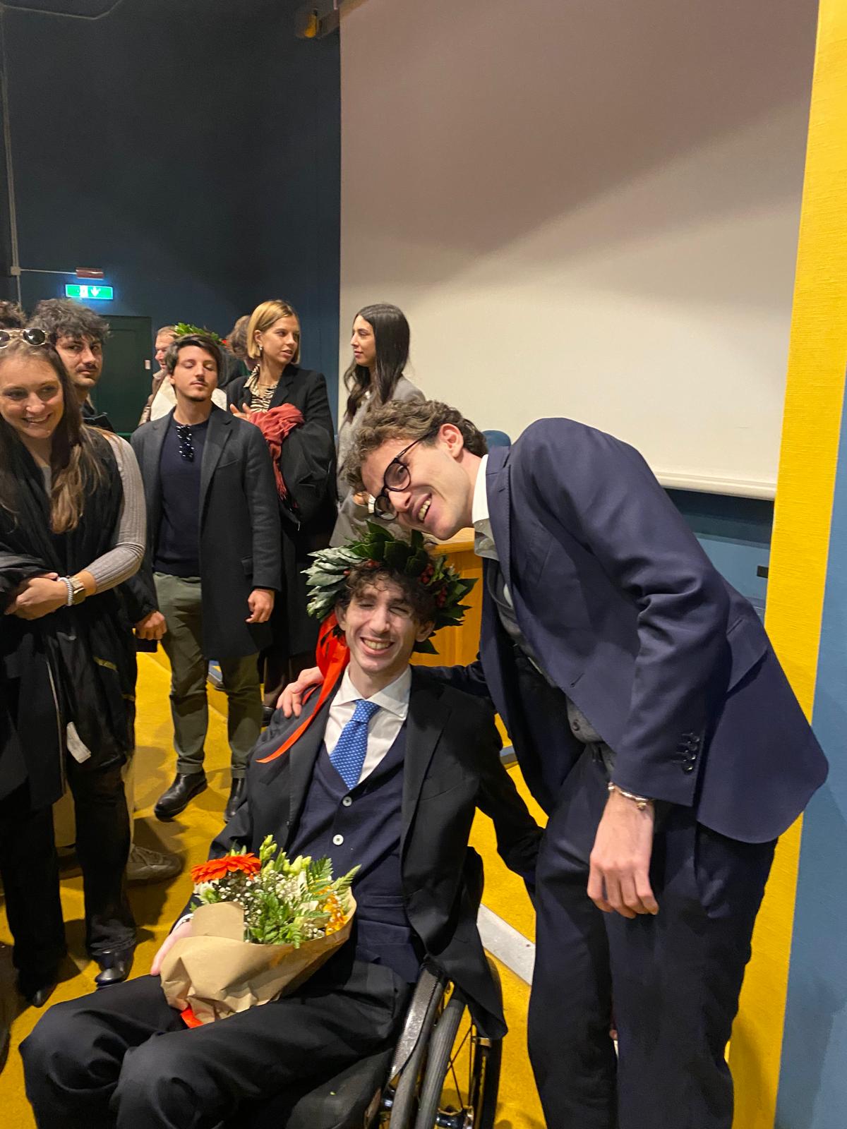 Mauro Glorioso e il coraggio di ricominciare: il giovane palermitano rimasto tetraplegico dopo l’incidente ai Murazzi di Torino si laurea in Medicina e Chirurgia. Sinergia tra UniTo e UniPa