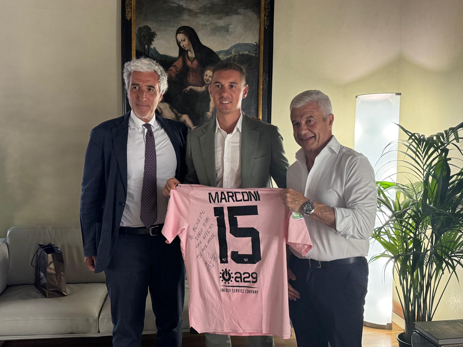 Il calciatore Ivan Marconi si laurea all’Università di Palermo: esempio di un percorso che unisce la carriera di atleta professionista con la formazione accademica