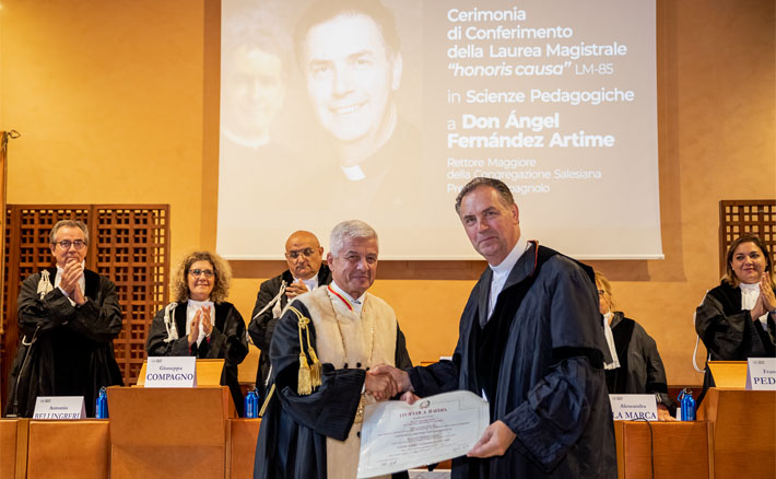 Laurea honoris causa in “Scienze Pedagogiche” a don Ángel Fernández Artime