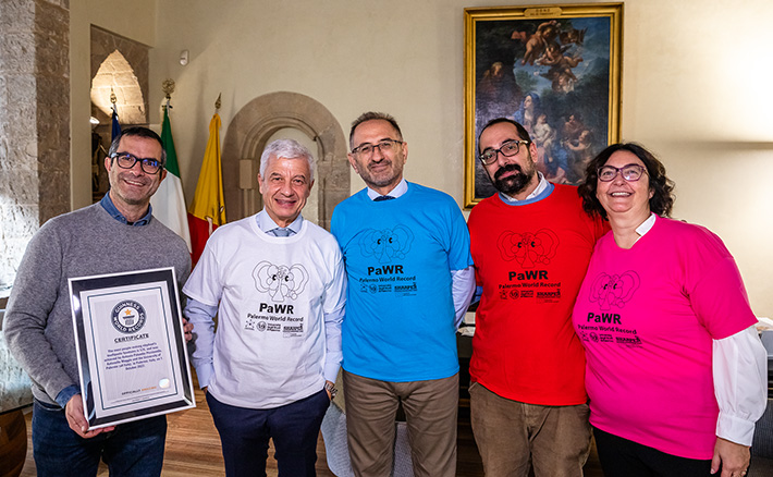 UniPa nel Guinness World Record con l’esperimento “Il dentifricio dell’elefante”