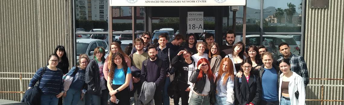 Gli studenti del corso di Chimica Fisica III in visita ai laboratori di ATeN Center